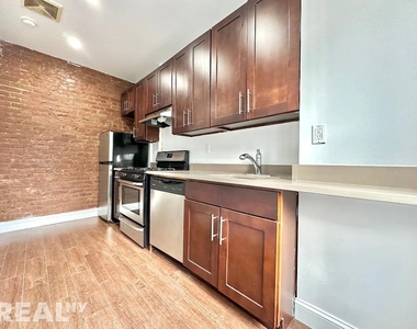 3139 Broadway - Photo Thumbnail 5