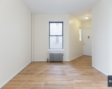 West 11th Street - Photo Thumbnail 3