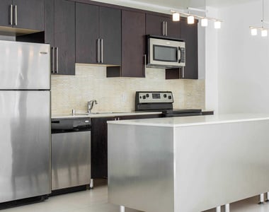 609 S. Grand Ave - Photo Thumbnail 4