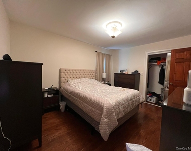 2 Nassau Road - Photo Thumbnail 5