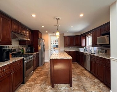 2 Nassau Road - Photo Thumbnail 8