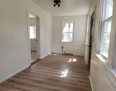 2 Madison Avenue - Photo Thumbnail 4