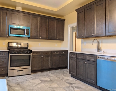 26 Coligni Avenue - Photo Thumbnail 1