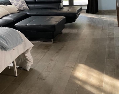 101 Lincoln Boulevard - Photo Thumbnail 1