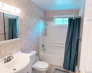 12 Lake Drive - Photo Thumbnail 11