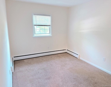 12 Lake Drive - Photo Thumbnail 14