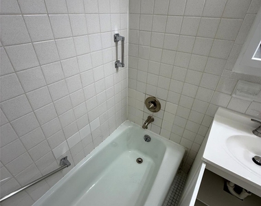2035 Central Park Avenue - Photo Thumbnail 2
