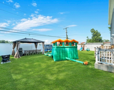 2245 Plum Tree Road N - Photo Thumbnail 42