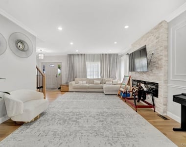2245 Plum Tree Road N - Photo Thumbnail 11