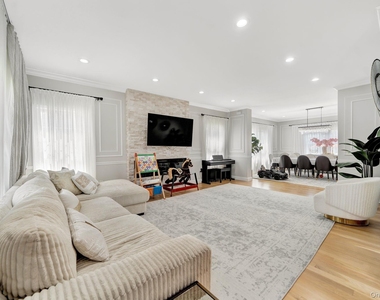 2245 Plum Tree Road N - Photo Thumbnail 14