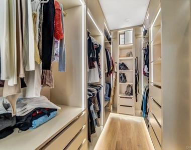 2245 Plum Tree Road N - Photo Thumbnail 31
