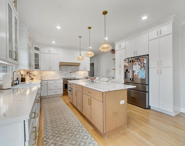 2245 Plum Tree Road N - Photo Thumbnail 7