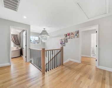 2245 Plum Tree Road N - Photo Thumbnail 21