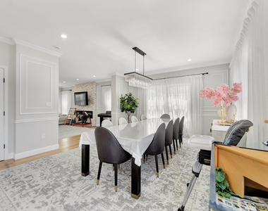 2245 Plum Tree Road N - Photo Thumbnail 9