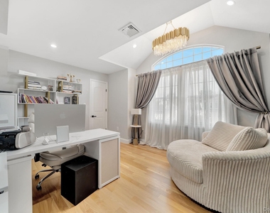 2245 Plum Tree Road N - Photo Thumbnail 24