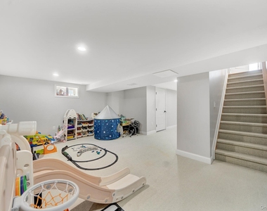 2245 Plum Tree Road N - Photo Thumbnail 33