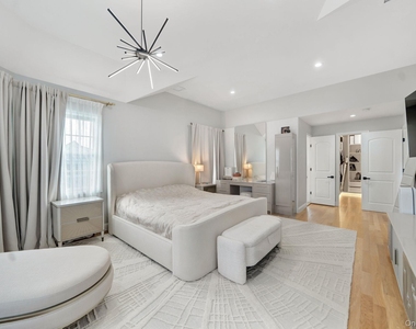 2245 Plum Tree Road N - Photo Thumbnail 17