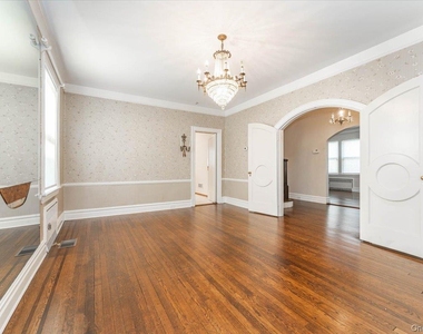 942 Greenfield Road - Photo Thumbnail 3