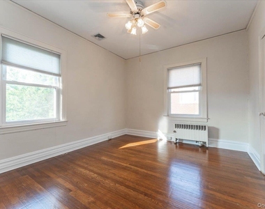 942 Greenfield Road - Photo Thumbnail 15