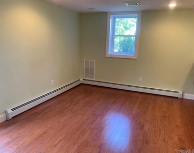 250 Oakland Avenue - Photo Thumbnail 2