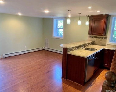 250 Oakland Avenue - Photo Thumbnail 5