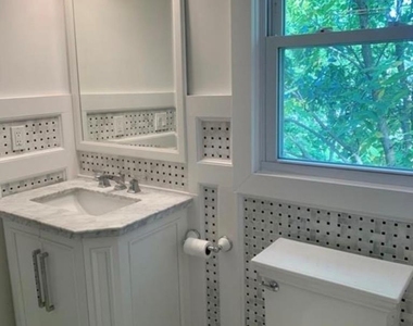 250 Oakland Avenue - Photo Thumbnail 9