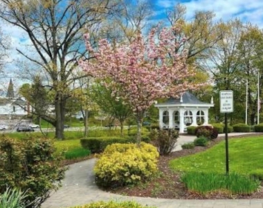 250 Oakland Avenue - Photo Thumbnail 22