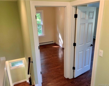 250 Oakland Avenue - Photo Thumbnail 14