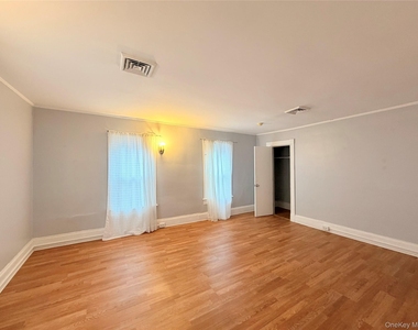 36 Wallkill Avenue - Photo Thumbnail 6