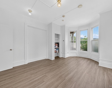 34 Market Street - Photo Thumbnail 5