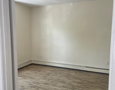 4415 64th Street - Photo Thumbnail 4