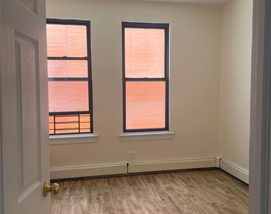 4415 64th Street - Photo Thumbnail 3