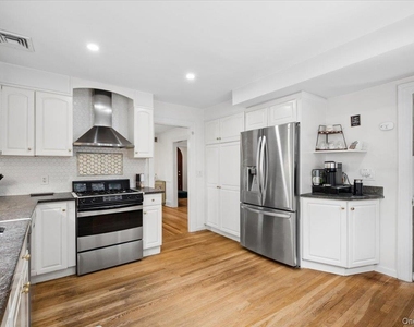 1187 Post Road - Photo Thumbnail 7