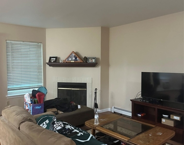 11 Lexington Hill - Photo Thumbnail 4