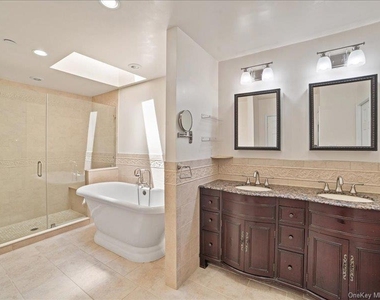 283 Harrison Avenue - Photo Thumbnail 17
