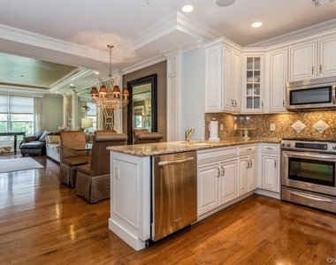 1105 Roosevelt Way - Photo Thumbnail 8