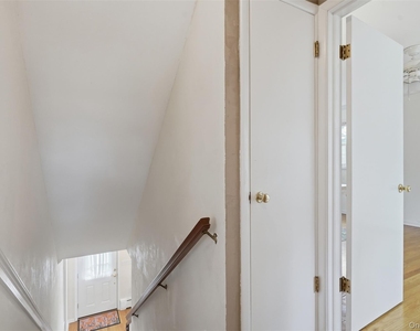 7 Lookout Avenue - Photo Thumbnail 21