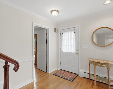 7 Lookout Avenue - Photo Thumbnail 3