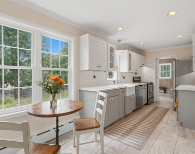 7 Lookout Avenue - Photo Thumbnail 8