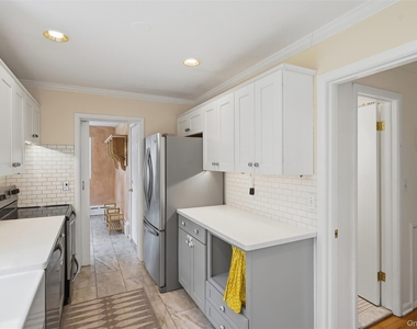 7 Lookout Avenue - Photo Thumbnail 13