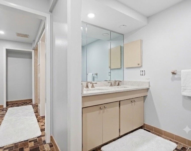35 S Quincy Court S - Photo Thumbnail 10
