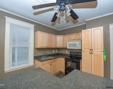 1144 Glenwood Boulevard - Photo Thumbnail 4
