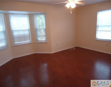 28 Pembrook Avenue - Photo Thumbnail 1