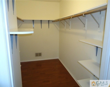 28 Pembrook Avenue - Photo Thumbnail 3