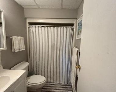 32 Allen Place - Photo Thumbnail 10