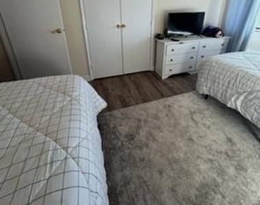 32 Allen Place - Photo Thumbnail 4