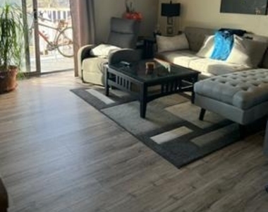 32 Allen Place - Photo Thumbnail 1