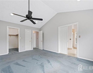 32 Cabot Way - Photo Thumbnail 13
