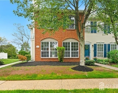 32 Cabot Way - Photo Thumbnail 1