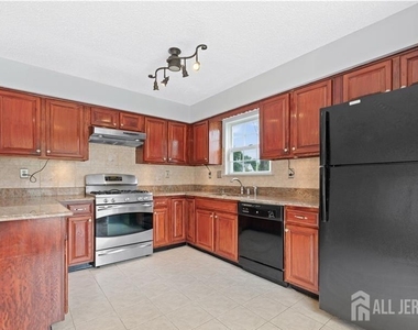 32 Cabot Way - Photo Thumbnail 9